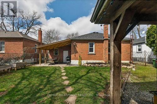 69 West 4Th Street, Hamilton, ON - Outdoor