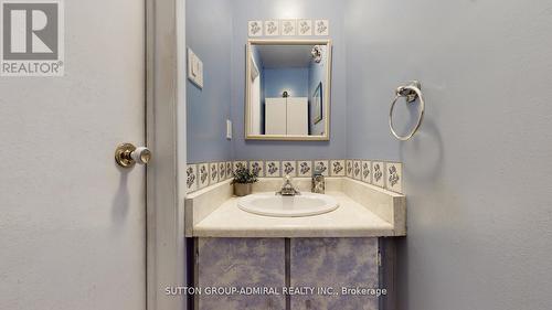93 Patrice Crescent, Vaughan, ON - Indoor Photo Showing Bathroom