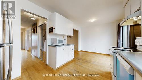 93 Patrice Crescent, Vaughan, ON - Indoor Photo Showing Kitchen