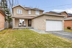 99 BISHOP DRIVE Barrie, ON L4N 7P4