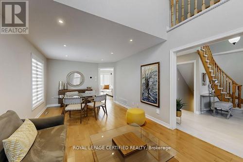 3898 Parkgate Drive, Mississauga, ON - Indoor Photo Showing Living Room