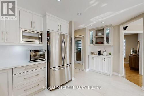 3898 Parkgate Drive, Mississauga, ON - Indoor