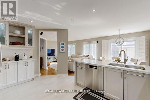 3898 Parkgate Drive, Mississauga, ON - Indoor Photo Showing Kitchen With Double Sink