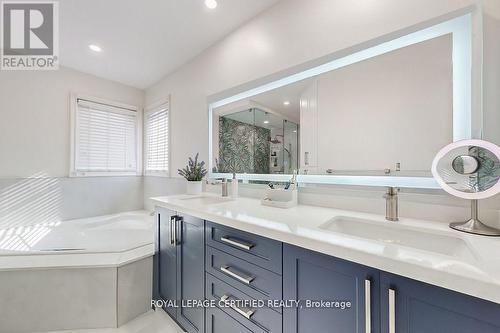 3898 Parkgate Drive, Mississauga, ON - Indoor Photo Showing Bathroom