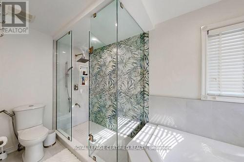 3898 Parkgate Drive, Mississauga, ON - Indoor Photo Showing Bathroom