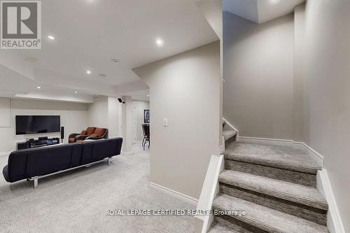 3898 Parkgate Drive, Mississauga, ON - Indoor