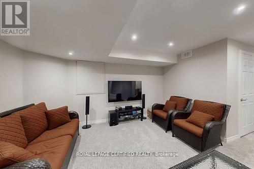 3898 Parkgate Drive, Mississauga, ON - Indoor Photo Showing Other Room