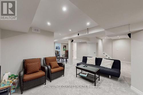 3898 Parkgate Drive, Mississauga, ON - Indoor