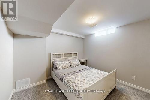 3898 Parkgate Drive, Mississauga, ON - Indoor Photo Showing Bedroom
