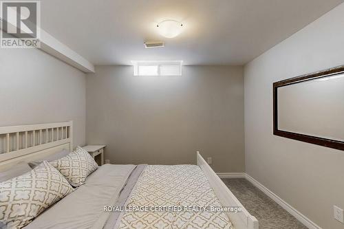 3898 Parkgate Drive, Mississauga, ON - Indoor Photo Showing Bedroom