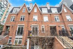 25 - 83 LILLIAN STREET Toronto, ON M4S 2H7