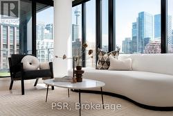 505 - 505 RICHMOND STREET W Toronto, ON M5V 0P4