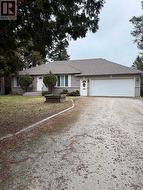 527 ROUGEMOUNT DRIVE Pickering, ON L1W 2C1