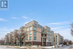 222 - 35 BOARDWALK DRIVE Toronto, ON M4L 3Y8