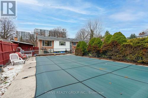 6 Southwood Crescent, London South (South D), ON - Outdoor