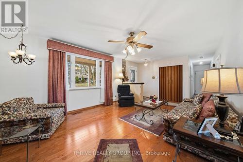 6 Southwood Crescent, London South (South D), ON - Indoor Photo Showing Living Room