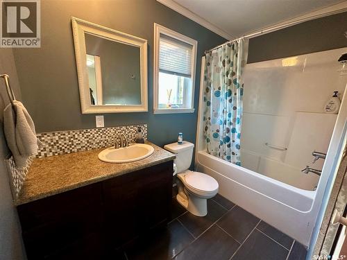 205 Roberts Avenue, Canora, SK - Indoor Photo Showing Bathroom