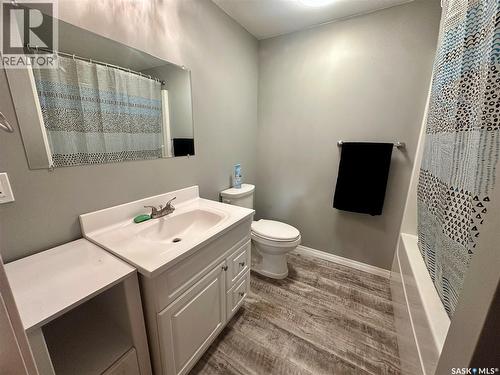 205 Roberts Avenue, Canora, SK - Indoor Photo Showing Bathroom