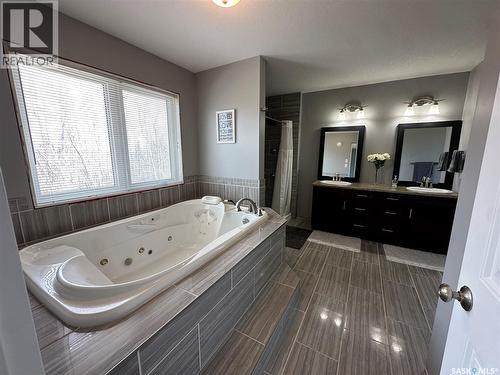 205 Roberts Avenue, Canora, SK - Indoor Photo Showing Bathroom