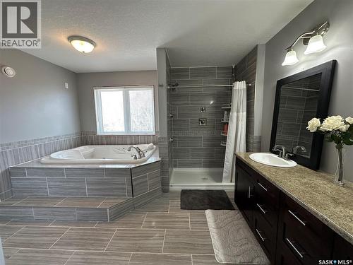 205 Roberts Avenue, Canora, SK - Indoor Photo Showing Bathroom