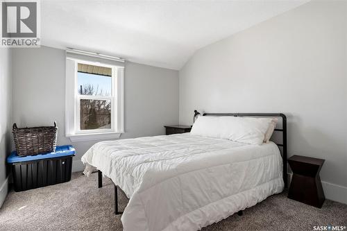 3809 Victoria Avenue, Regina, SK - Indoor Photo Showing Bedroom