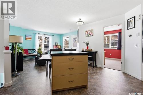 28 5742 Gordon Road, Regina, SK - Indoor Photo Showing Kitchen