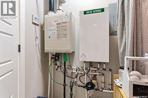 28 5742 Gordon Road, Regina, SK - Indoor