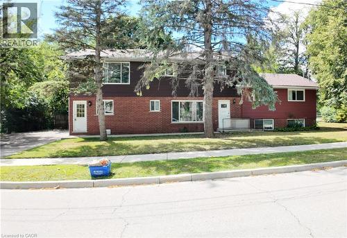 379 HOLLY Street  Waterloo, ON N2L 4G5