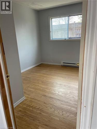 379 Holly Street, Waterloo, ON - Indoor Photo Showing Other Room