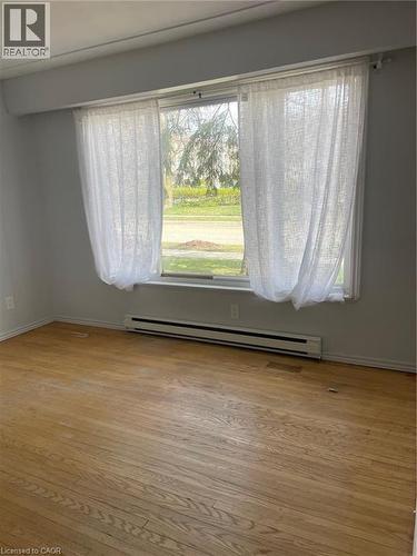 379 Holly Street, Waterloo, ON - Indoor Photo Showing Other Room