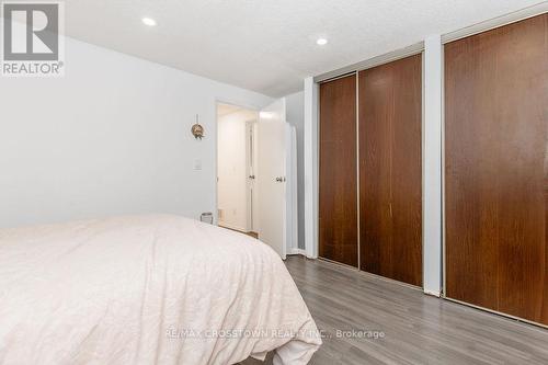 34 Kipling Place, Barrie, ON - Indoor Photo Showing Bedroom