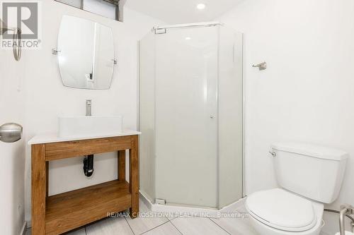 34 Kipling Place, Barrie, ON - Indoor Photo Showing Bathroom