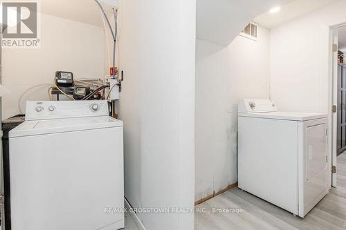 34 Kipling Place, Barrie, ON - Indoor Photo Showing Laundry Room