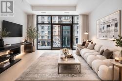 209 - 6 JACKES AVENUE Toronto, ON M4T 1E5