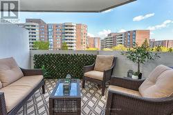 605 - 70 BAIF BOULEVARD Richmond Hill, ON L4C 5L2