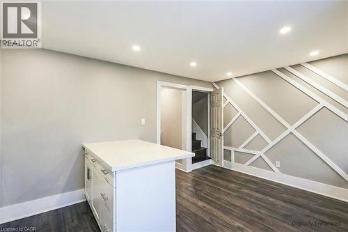 27 Ashley Street, Hamilton, ON - Indoor Photo Showing Other Room