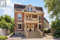 244 FLORA STREET  Ottawa, ON K1R 5R9
