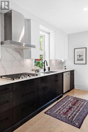 244 Flora Street, Ottawa, ON - Indoor Photo Showing Kitchen With Double Sink With Upgraded Kitchen