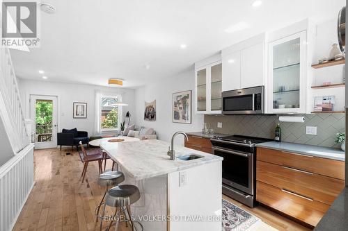 244 Flora Street, Ottawa, ON - Indoor Photo Showing Kitchen