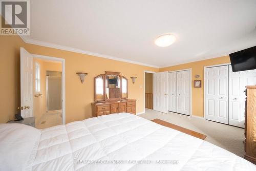 43 Flamingo Drive, Hamilton, ON - Indoor Photo Showing Bedroom