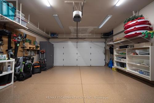 43 Flamingo Drive, Hamilton, ON - Indoor Photo Showing Garage