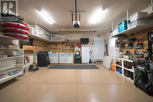 43 Flamingo Drive, Hamilton, ON - Indoor Photo Showing Garage