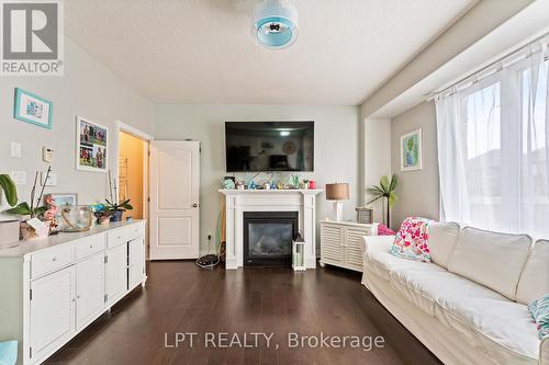 82 Nathan Crescent, Barrie, ON - Indoor Photo Showing Living Room With Fireplace