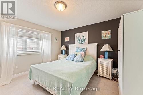 82 Nathan Crescent, Barrie, ON - Indoor Photo Showing Bedroom