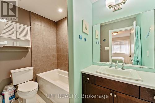 82 Nathan Crescent, Barrie, ON - Indoor Photo Showing Bathroom