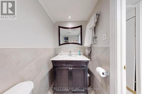 6119 Wabukayne Court, Mississauga, ON - Indoor Photo Showing Bathroom