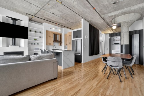 Salon - 605-20 Rue Des Soeurs-Grises, Montréal (Ville-Marie), QC - Indoor