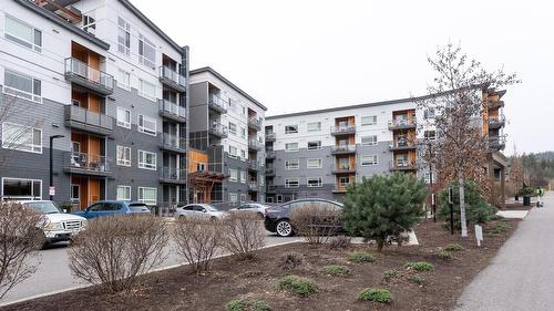 101-722 Valley Road, Kelowna, BC - Outdoor With Facade