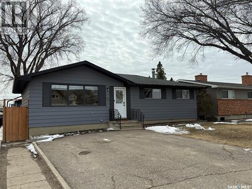 623 4th AVENUE W  Kindersley, SK S0L 1S0