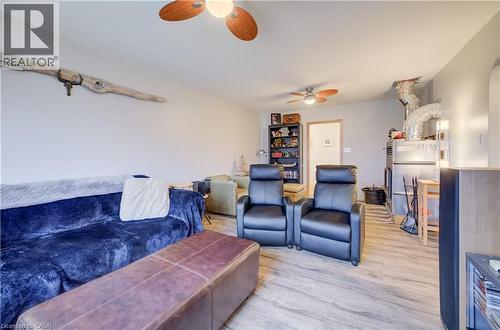 1864 Coronation Boulevard, Cambridge, ON - Indoor Photo Showing Living Room